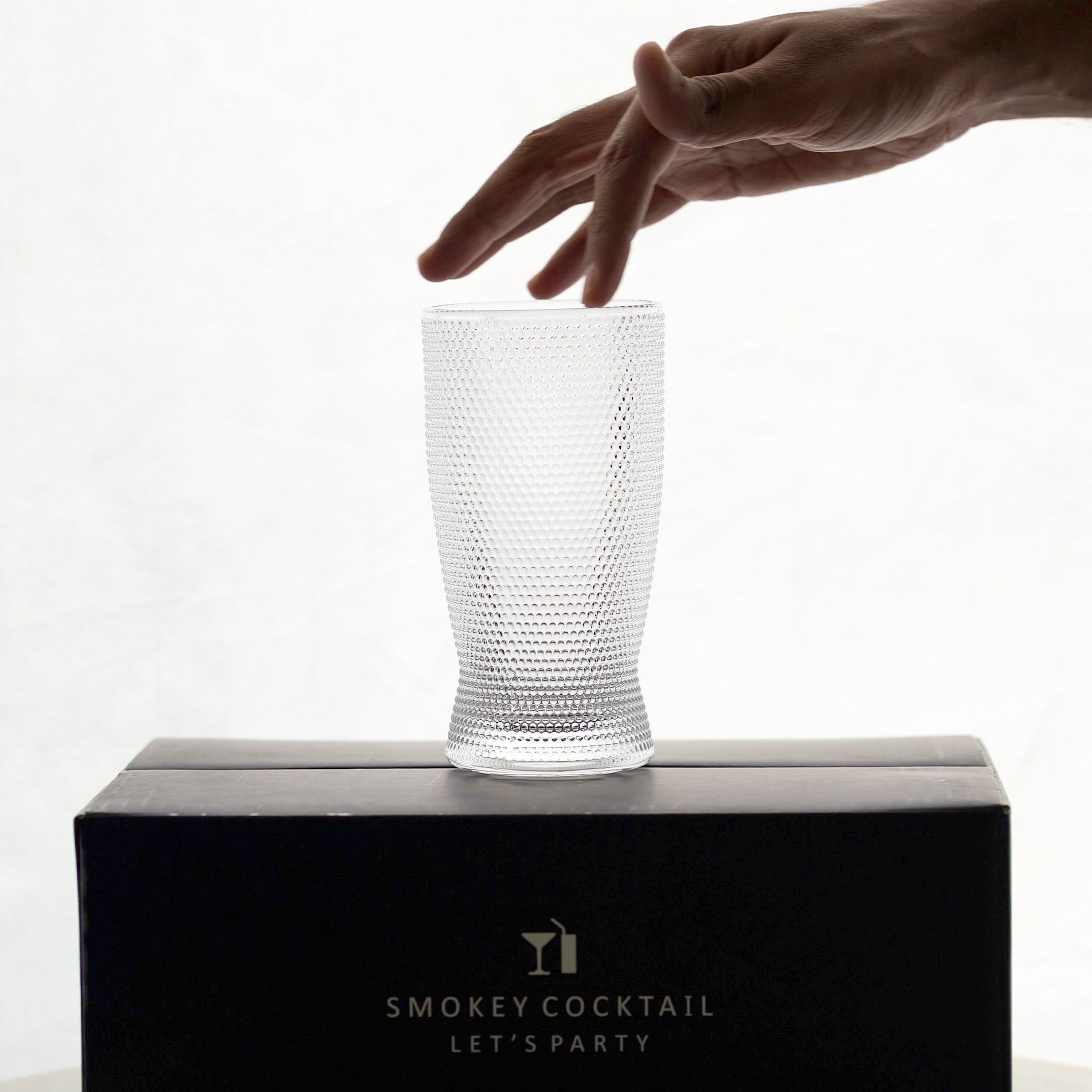 Dotty Elegance Glass - Image 4