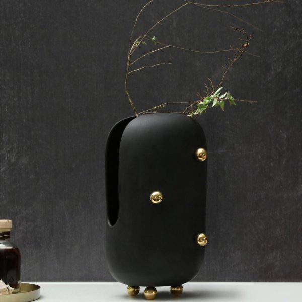 CREATIVE CERAMIC VASE